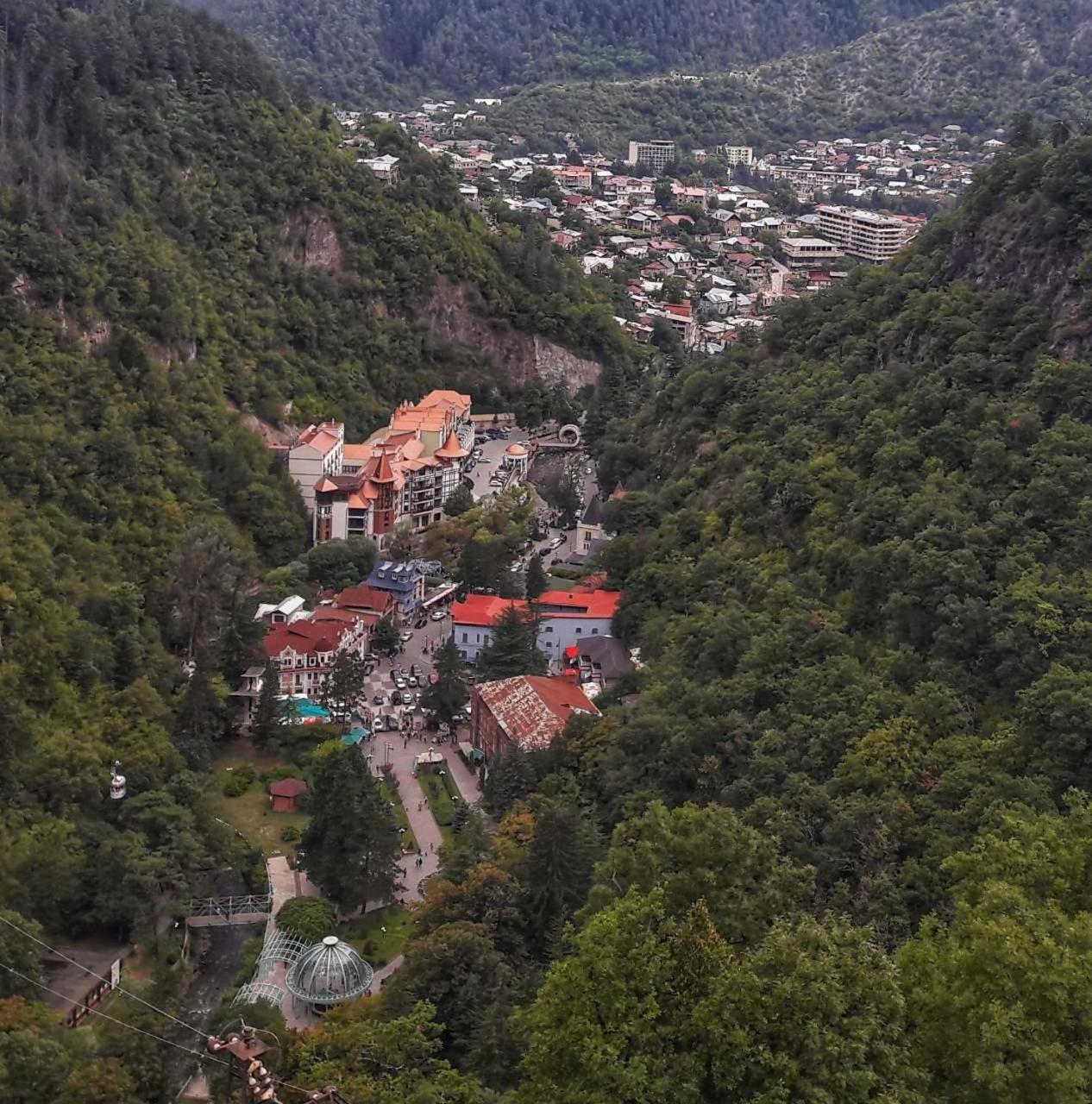 Parkside Apartment Borjomi ภายนอก รูปภาพ